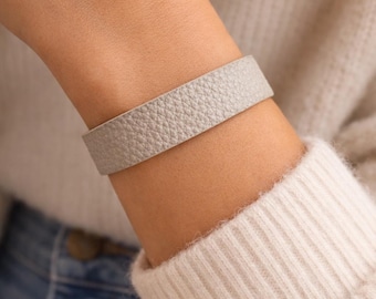 Light Gray Leather Cuff Bracelet, Minimalist Leather Bracelet, Soft Gray Wristband, Boho Leather Jewelry, Simple Everyday Bracelet