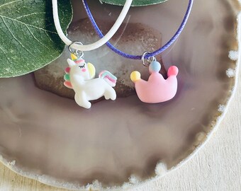 キッズユニコーン＆クラウンチャームネックレス：アニマルプリンセス