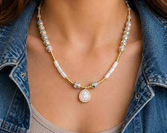 Bunte Perlen Anhänger Halskette, handgemachte Boho Halskette, Charm Halskette, Perlen Statement Schmuck, Geschenk für sie, wählen Sie Ihre Farbe