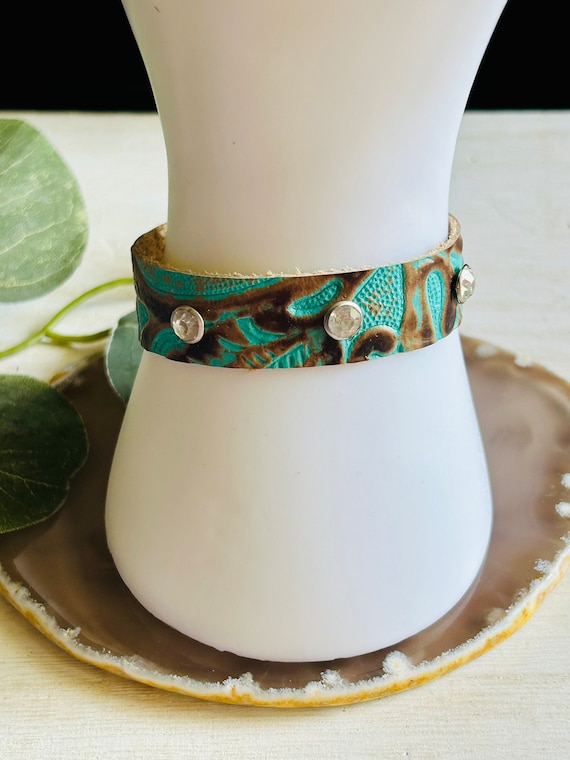 LEATHER STUD BRACELET TEAL LEATHER STUD BRACELET TEAL