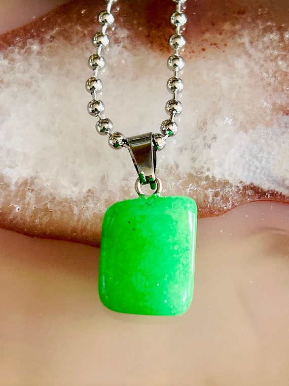 Green gem best sale pendant