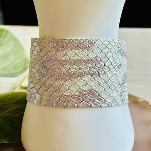 Women’s Silver And White Snake Skin Print Leather Cuff Bracelet , Womens Leather Cuff Bracelet