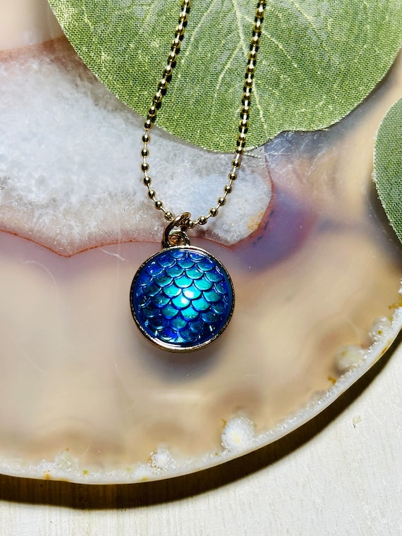 Mermaid scale necklace deals