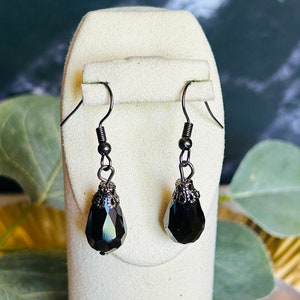 Women’s Black Teardrop Earrings , Women’s Chandelier Earrings D5