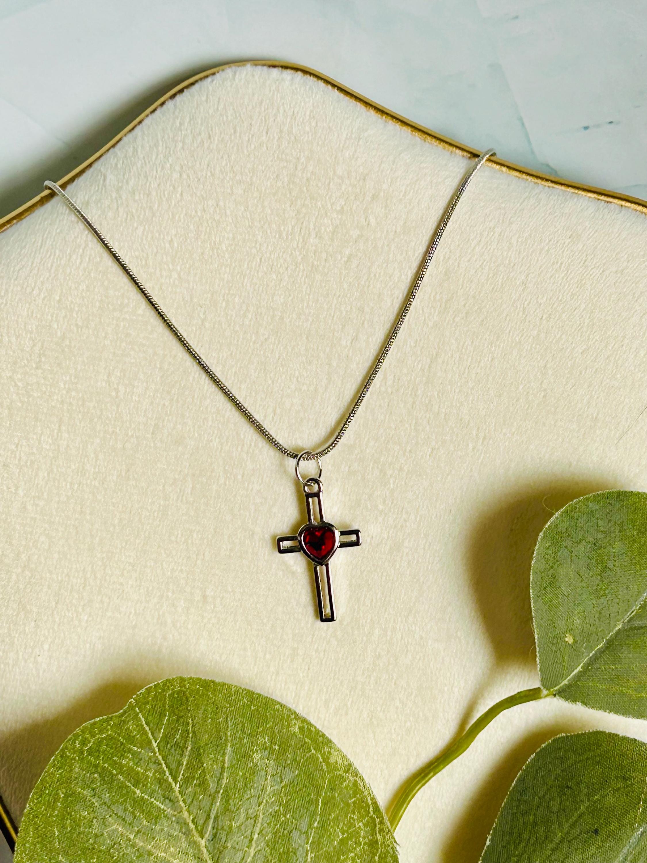 ネックレス・ペンダント Petite Pendant Necklace (heart/star/ribbon/cross) Twisted Ribbon Cross with Heart Pendant (14K) – Popular J
