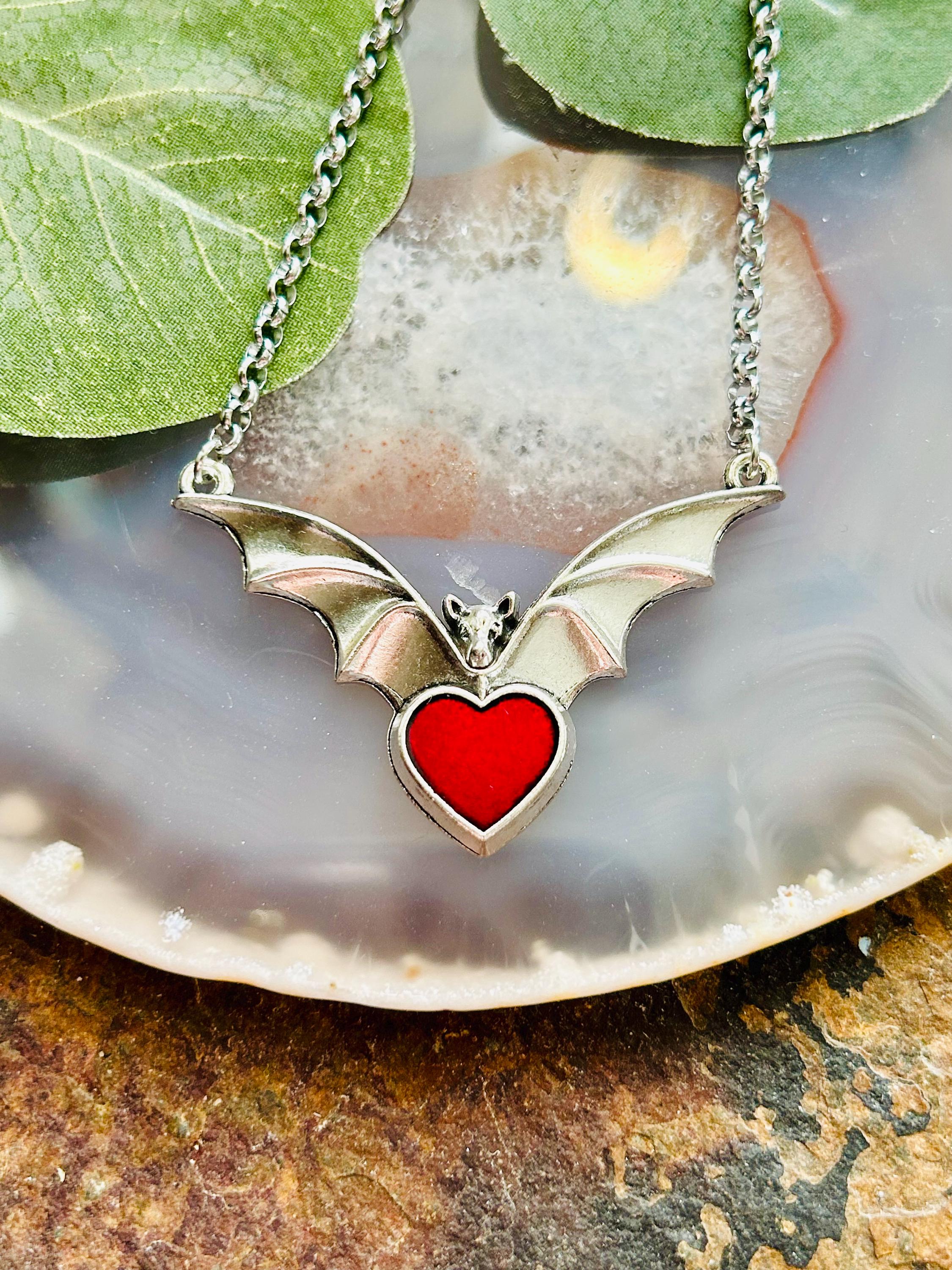 Juego De Collares Gótico Estilo Oscuro Con Diseño De Esqueleto Murciélago Corazón Mariposa Y Cruz En Aleación De Zinc Accesorios De Joyería Tema Oscuro