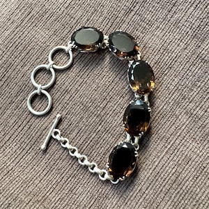 Pulseira de quartzo fumê natural de prata esterlina
