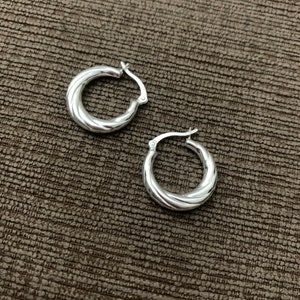 Sterling Silber Twisted Hoop Ohrringe - Leichtgewicht-Chunky Look Creolen-Cute-Dainty Creolen