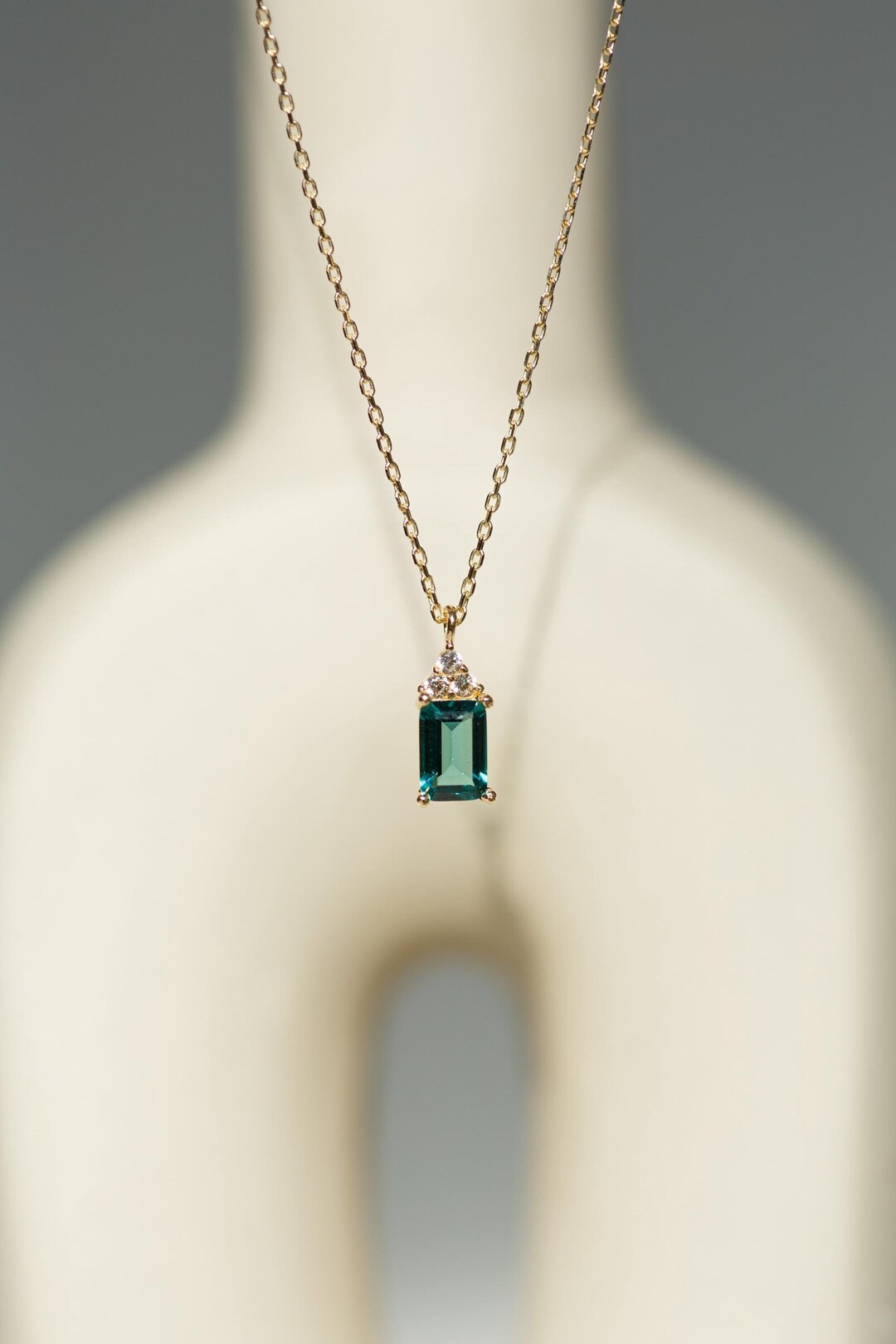 14k Solid Gold Emerald Necklace Minimal Design Emerald Necklace 
