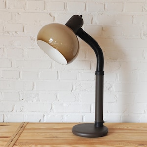 Bruine 70s plexiglas mushroom tafellamp, mcm tafellamp, vintage mushroom lamp, space age gooseneck bureau lamp