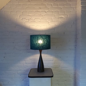 Lampe de table en bois vintage pied de lampe en bois rétro vintage avec abat-jour en lin couleur essence fait main, lampe de table mcm. image 6