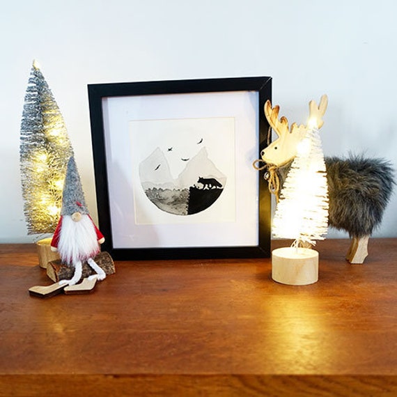 Tableau Illustration Renard et Montagnes Fait Main avec Cadre en Bois