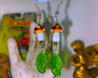 Mushroom and leaf earrings | cottage-core mushroom earrings | brown and white spots mushroom | fairy earrings | hippy mushrooms