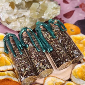 Money Drawing Spell Bottle Magic Alter Items for Attraction of Wealth and Abundance