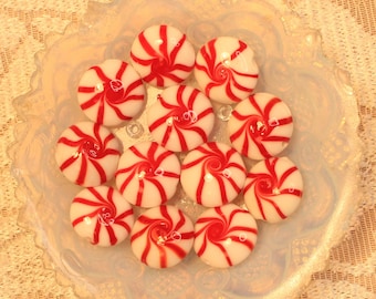 Cuentas de vidrio soplado con forma de caramelo de menta, 2 o 12 unidades, 16 mm, temática navideña de invierno, ideales para manualidades y creación de joyas.