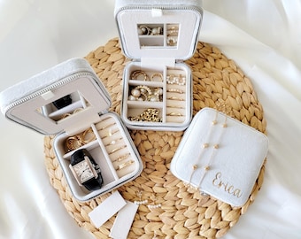 Personalized Italian Velvet Jewelry Case: Birth Flower Travel Gift
