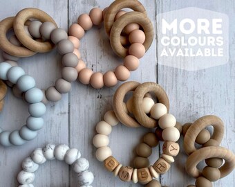 Ethan Rattle Toy Ring • Rattle • Sensoriel • Jouets sensoriels • Perles de silicone • Jouets en bois • Anneaux en bois