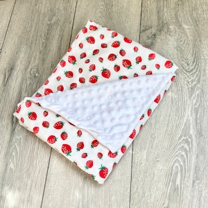 Baby Strawberry Blanket / Strawberry Nursery Cot Blanket / Baby Shower Gift / Baby Fleece Blanket / Bee Baby Gift / Crib Pram Blanket