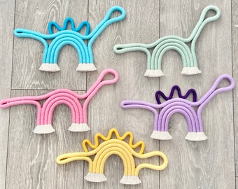 Dinosaurus macramé muur hangend / dinosaurus kinderkamer decor / dinosaurus regenboog kinderdagverblijf decor / dinosaurus kinderkamer muur hangend / dierenkwekerij