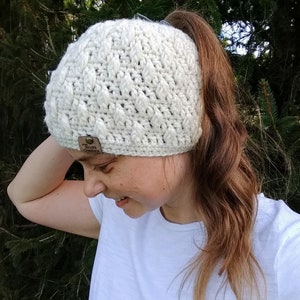CROCHET PATTERN, Drifting Leaves Beanie, Hat Pattern, Fitted Beanie, Messy Bun Hat Pattern, Ponytail Beanie image 3
