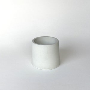 Small Circle Concrete Planter image 2