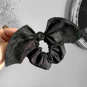Chouchou avec nœud Nosferatu, noir (ÉDITION LIMITÉE) Chouchou avec ailes de chauve-souris | Accessoires vampires | Style gothique | Accessoires d'Halloween