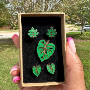 Wooden Leaf Stud Earrings - Nature&#39;s Beauty Set