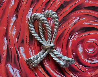 Christian Dior - Ribbon brooch