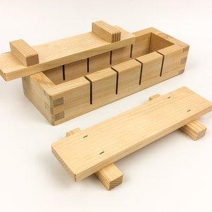 Japanese wooden sushi press mould image 4