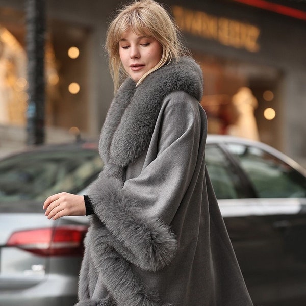 Luxurious Gray Cashmere Cape with Fox Fur Trim - Elegant Winter Wrap” One size fits