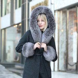 Womens winter jackets with fur trim hood deals