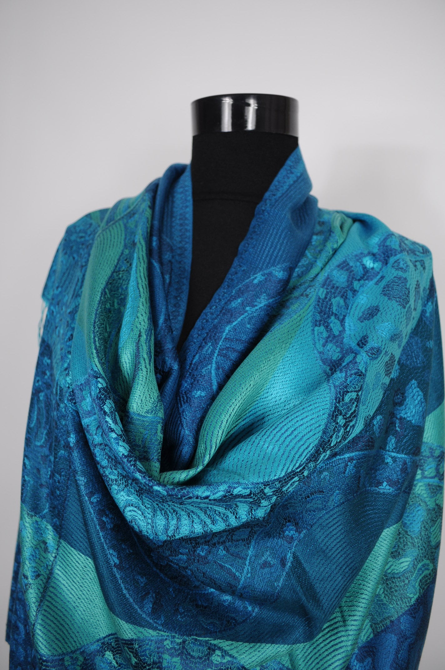 fashionable shawls wraps