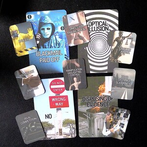 True Crime Oracle BUNDLE - Taille standard et mini - Les Murmures des mystères [2 x 180 cartes]