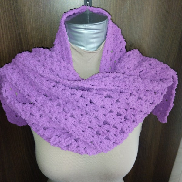 Handmade in Crochet Lovely Scarf in Soft Baby Chenille.....Bufanda Bonita de Ganchillo Hecha a Mano de Chenilla Fina Suave