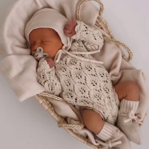 Hand-knitted organic baby romper long-sleeved – newborn outfit for photo shoots