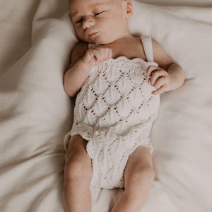 Hand-knitted organic baby romper – newborn outfit for photo shoots