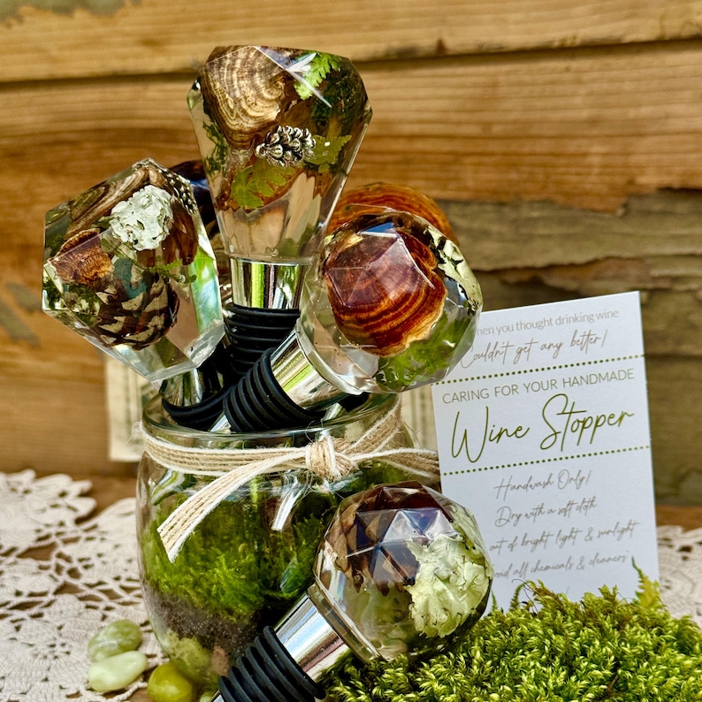 3 Jar DIY Terrarium Kit / Live Moss, Glass Bottles, Cork Lids, Gift Box / Licensed in 50 States to Forage, Grow, Sell Native Terrarium Moss immagine 7