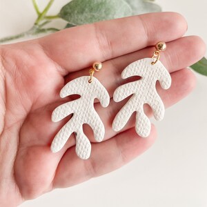 White Coral Clay Earrings - Polymer Clay Earrings - Lightweight Earrings - Beach - Handmade Jewelry - Vacay - Ocean - Nautical - Beachy