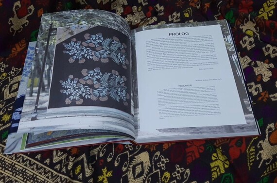 Oey Soe Tjoen Peranakan Batik Maestro Book Written In Both Etsy