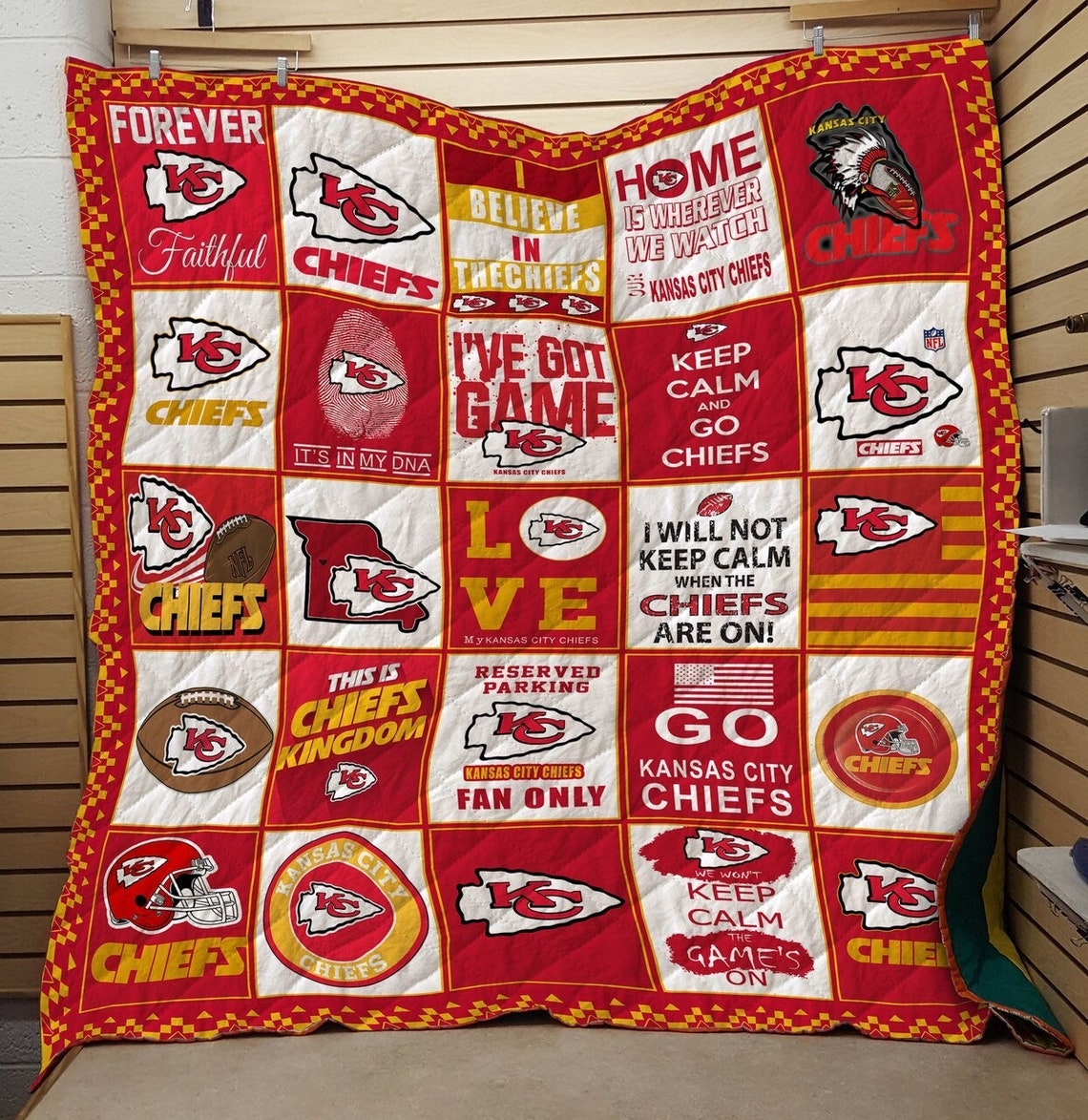 Kansas City Chiefs Quilt Blanket Football NFL NCAA Sports | Etsy