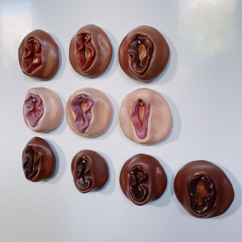 Mini vagina magnets image 3