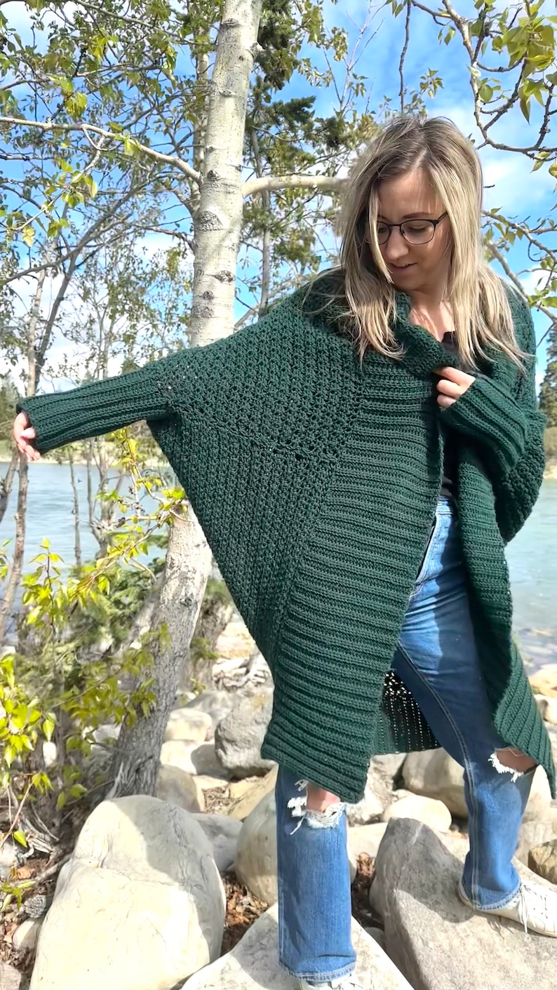 Modello per coprispalle all'uncinetto Evergreen Cocoon, modello per cardigan all'uncinetto, cardigan oversize all'uncinetto, modello all'uncinetto da donna, download digitale in PDF immagine 2