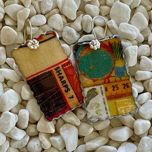 Light-weight Novelty Hand-Painted Scalloped Resin Earrings