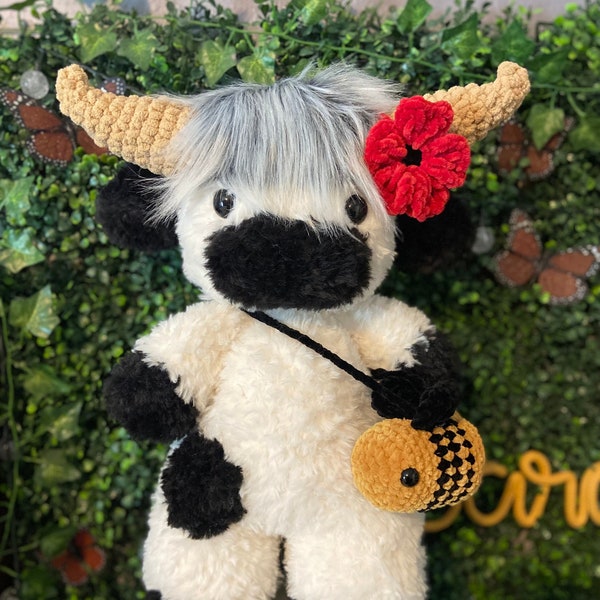 Fluffy Highland Cow Crochet Plushie Jumbo