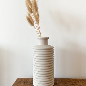 Ribbed Hand Painted Vase with Bunny Tails Matte Ceramic Effect Vase 21cm Tall Vase for Dried Flowers Pampas Neutral Boho Vase image 8