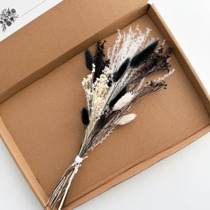 Small Letterbox Dried Bouquet | Black & White Dried Flower Arrangement | 35cm Tall | Pampas | Home Decor | Flowers for Vase | Gift for Her