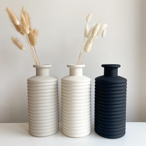 Ribbed Hand Painted Vase with Bunny Tails Matte Ceramic Effect Vase 21cm Tall Vase for Dried Flowers Pampas Neutral Boho Vase image 2