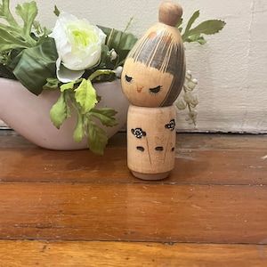 Vintage Modern Creative Wooden Kokeshi Doll 110g 13cm Signed