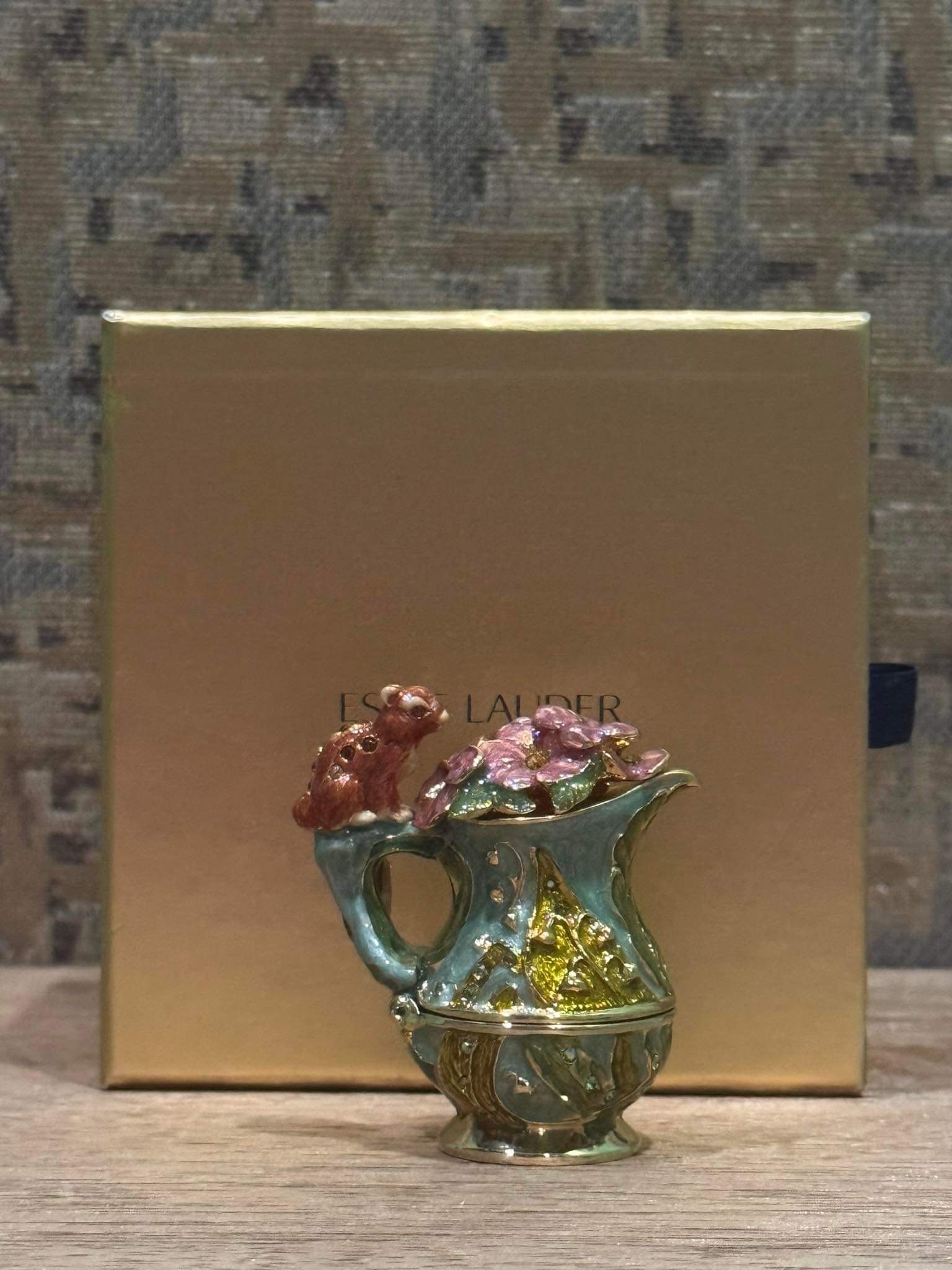 ESTEE LAUDER 練り香水　Collector’s egg Vintage Estee Lauder Solid Perfume Magical Pitcher Pleasures
