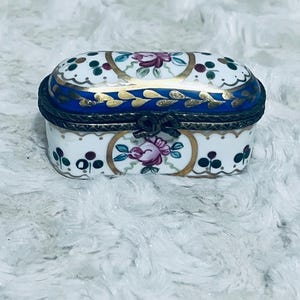 Vintage Fine Porcelain Mini Trinket Box, Pill Box England